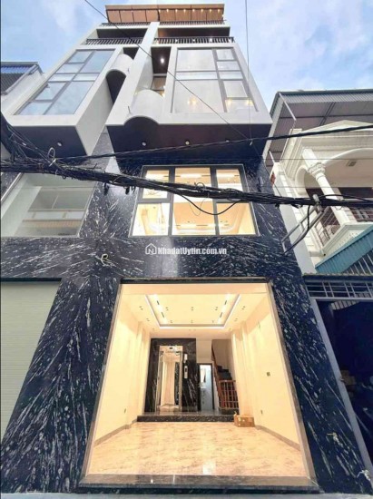 Bán nhà Long Biên 9 tỷ 40m Gara,Thang máy,nhà mới