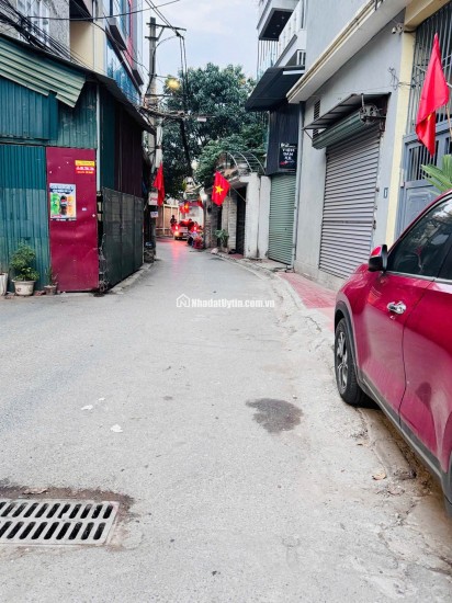 HÀNG HIẾM BÁN ĐẤT NGUYỄN VĂN LINH, LONG BIÊN  SAU 1 NHÀ RA Ô TÔ TRÁNH  KHU VỰC ĐANG PHÁT TRIỂN 31M²  MT 3,5M  4,6 TỶ.