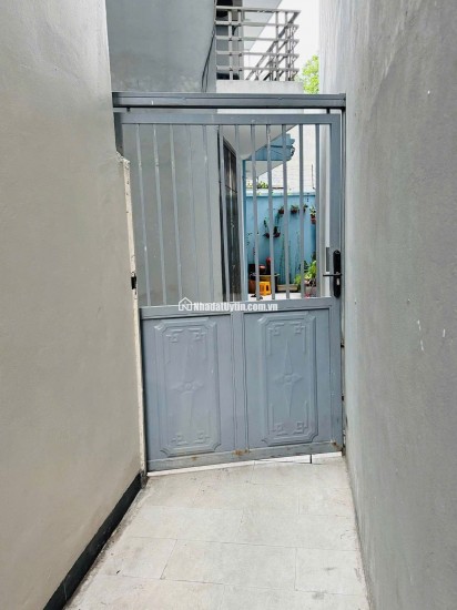 HÀNG HIẾM BÁN ĐẤT NGUYỄN VĂN LINH, LONG BIÊN  SAU 1 NHÀ RA Ô TÔ TRÁNH  KHU VỰC ĐANG PHÁT TRIỂN 31M²  MT 3,5M  4,6 TỶ.