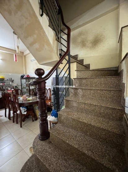 Bán nhà Lạc Long Quân hẻm xe hơi, 60m2, 4 tầng BTCT, giá 8,9tỷ