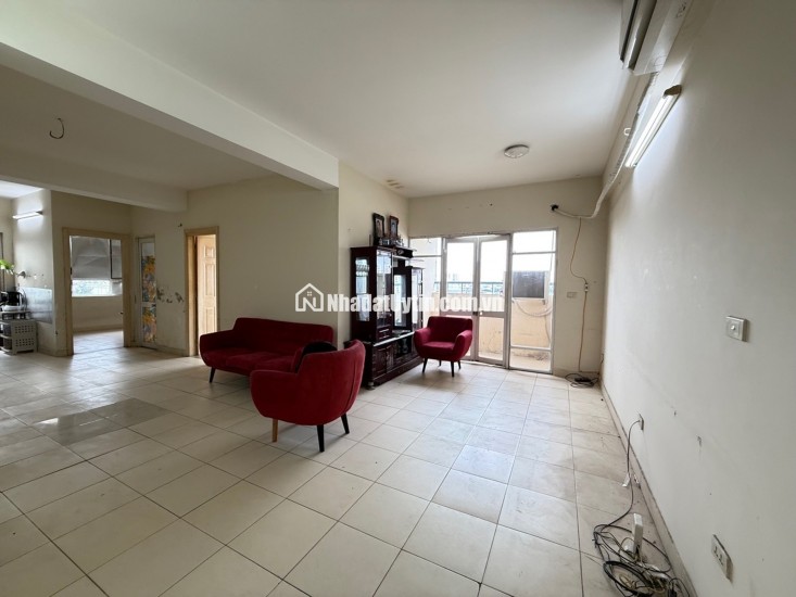BÁN CHUNG CƯ LÔ GÓC THOÁNG SÁNG SÀI ĐỒNG HÀNG XÓM VINHOMES 2 NGỦ BAN CÔNG RỘNG 74M² 4.1 TỶ.