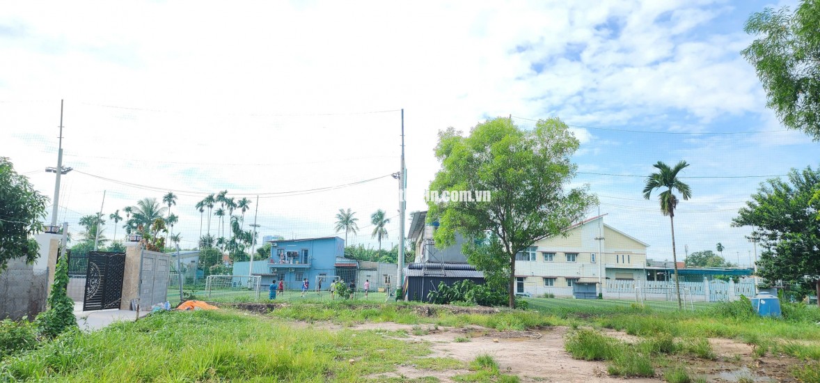 Bán gấp đất Hưng Định, Thuận An, 281m2, ngang 14m, hướng Đông Nam, sổ đỏ chính chủ, giá 4,8 tỷ. LH: 0987684919