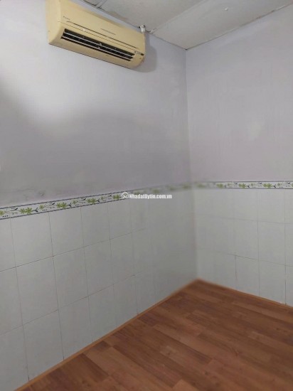 CC: CHO THUÊ NHÀ NGUYÊN CĂN TẠI BÌNH CHÁNH 100M2 CHỈ 5TR/TH. LH:0987474353 (DT/ZALO)