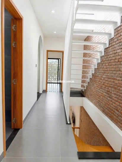 NHÀ 2 TẦNG MỚI XÂY NĂM 2025 , ĐƯỜNG 5,5M GẦN NGUYỄN NHÀN — PHƯỜNG CẨM LỆ — ĐÀ NẴNG .