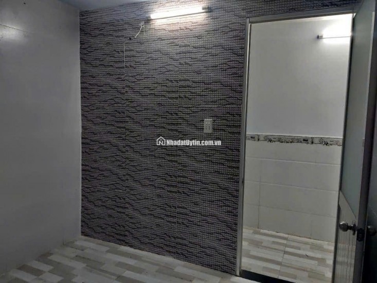 NHÀ CẤP 4 (4x20) GÁC ĐÚC SUỐT 4X15 ĐÔNG THẠNH HÓC MÔN LH:0395276851