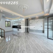 Nhà đẹp độc lập sân cổng riêng mặt ngõ cách đường chính 20m ô tô đỗ cửa tại Đằng Hải Hải An