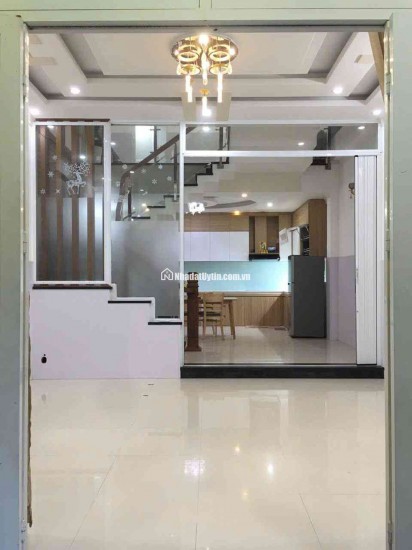 CHỦ CẦN BÁN GẤP NHÀ 3 TẦNG ĐƯỜNG PHÙNG CHÍ KIÊN GẦN BIỂN