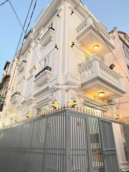 Bán nhà Quận 7 - Huỳnh Tấn Phát 62m2 4tầng 4PN - Ngang 5.7m - Căn góc Ô Tô đỗ Cửa - 8.2 tỷ