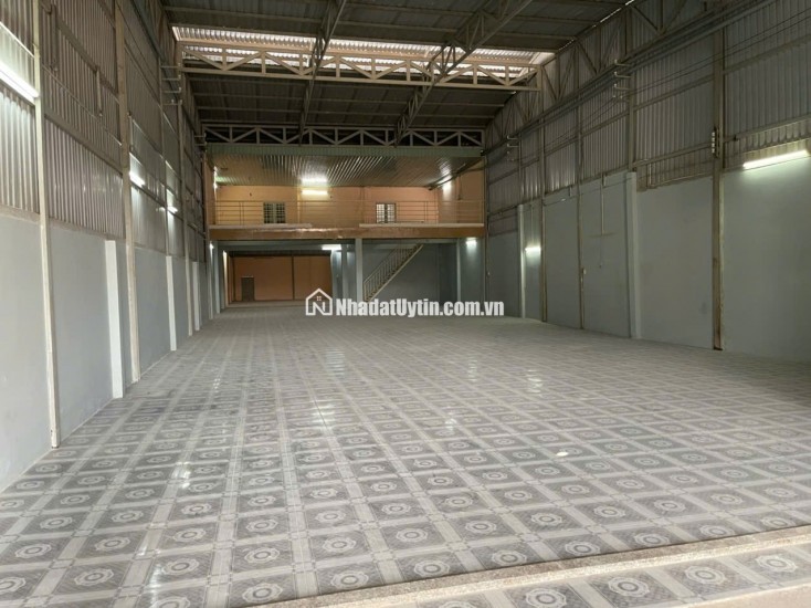 Bán nhà mặt tiền Đặng Thúc Vịnh, Hóc Môn, diện tích 535m2, sổ hồng riêng, giá 18.3 tỷ. LH: 0961725738