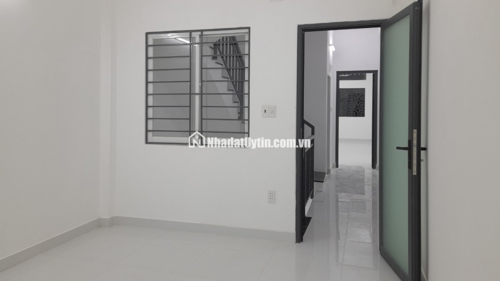Chính chủ bán nhà mới 3.4*20m, khu biệt thự, hẻm xe tải 6m, 141/ đường Bàn Cờ, P3, Q3, HCM
