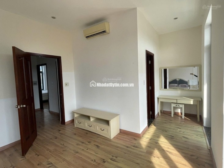 Bán nhà liền kề 5PN + 7WC, giá 8.*** tỷ, 126m2 tại Lô G20,