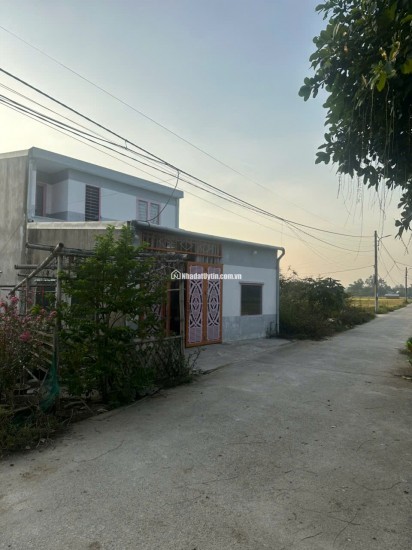 CHÍNH CHỦ CẦN BÁN Căn Nhà 2 Tầng Xã Hòa Tiến, Hòa Vang, TP. Đà Nẵng. Liên hệ để làm việc chính chủ : 0762714856 - 0914263705 để xem nhà trực tiếp