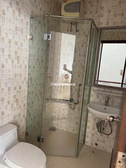 Bán nhà liền kề 5PN + 7WC, giá 8.*** tỷ, 126m2 tại Lô G20,