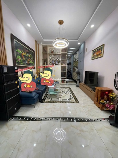 Ngay Thạnh Xuân Quận Hẻm xe tải thông 4 tầng-77m2-nhà đẹp mới chủ đang ở chỉ hơn 5 tỷ