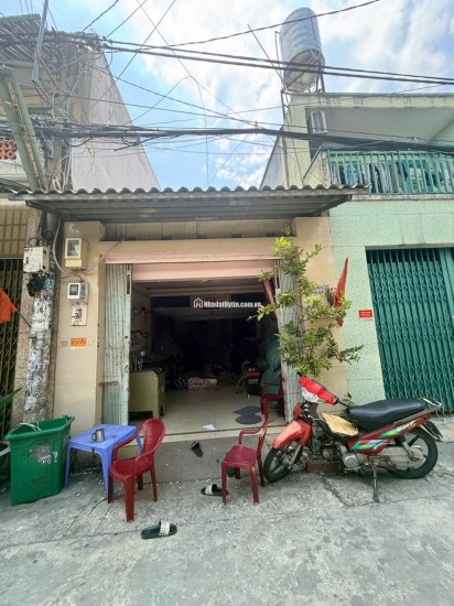 Bán nhà 68m2 (4x17m) đường Lê Thúc Hoạch, Tân Phú, 2 tầng, sổ hồng riêng, giá chỉ 5 tỷ.