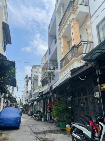 Bán nhà 68m2 (4x17m) đường Lê Thúc Hoạch, Tân Phú, 2 tầng, sổ hồng riêng, giá chỉ 5 tỷ.