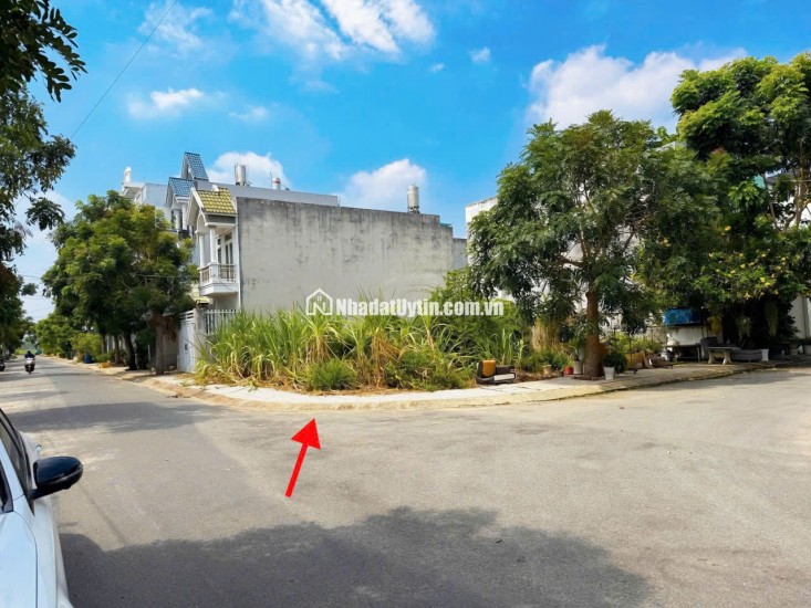 BÁN ĐẤT ĐỨC HOÀ TỈNH TÂY NINH - DT 93,6 M2 - SHR - 2TỶ050TR. LH:0903974577