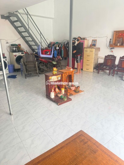 BÁN NHÀ CẤP 4 XINH XẮN VIEW BỜ SÔNG THAM LƯƠNG – GIÁ CỰC TỐT. LH:0903993987 – 0787002686.