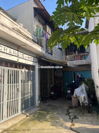 BÁN NHÀ HẺM 4M (BÊN HÔNG ĐẦM SEN) 38M2 (1 TRỆT 1 LẦU) 4.3TỶ. LH:0913900555.